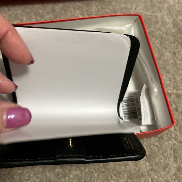 MWT Coach Madison black leather small wallet, cute detailing. Pockets galore - Picture 5 of 9